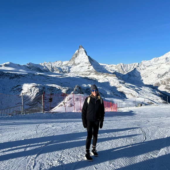 Meet your Posher, Kathy - Picture 3 of 16